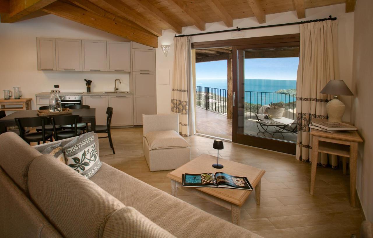 Punta Falcone Resort Santa Teresa di Gallura Esterno foto
